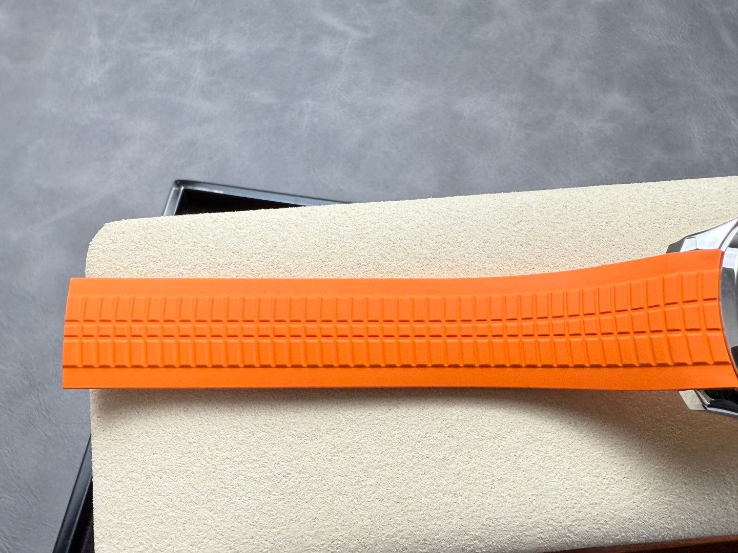 Aquanaut 5167 SS DDF 1:1 Best Edition Gray Dial On Orange Strap Super Clone DD330