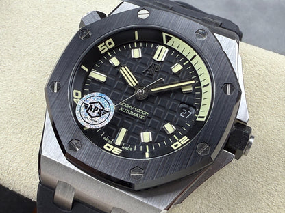 Royal Oak Offshore Diver 15720 SS APSF 1:1 Best Edition Black Dial Ceramic Bezel on Black Rubber Strap A4308 Super Clone