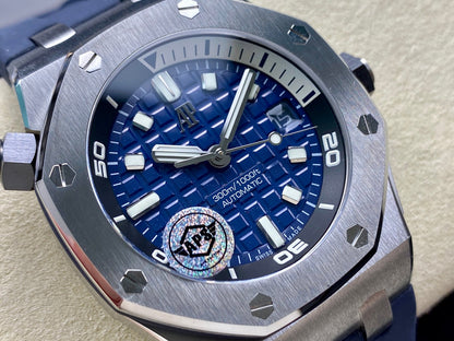 Royal Oak Offshore Diver 15720 SS APSF 1:1 Best Edition Blue Dial on Blue Rubber Strap A4308 Super Clone