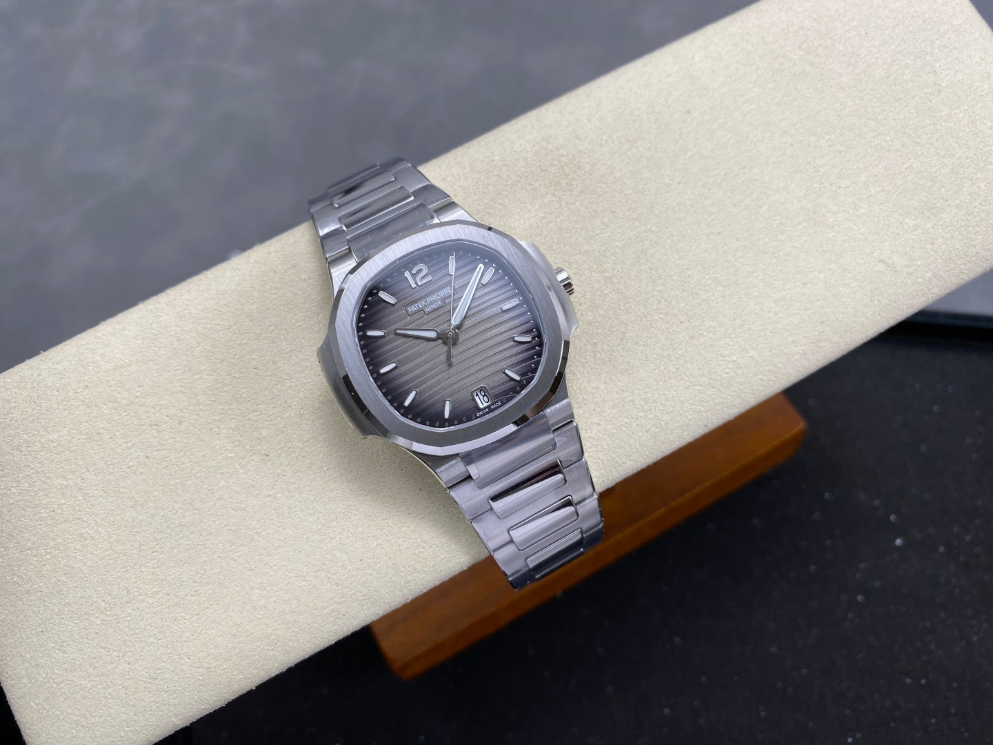 Nautilus 7118 Ladies SS DDF 1:1 Best Edition Gray Dial On SS Bracelet Super Clone DD324