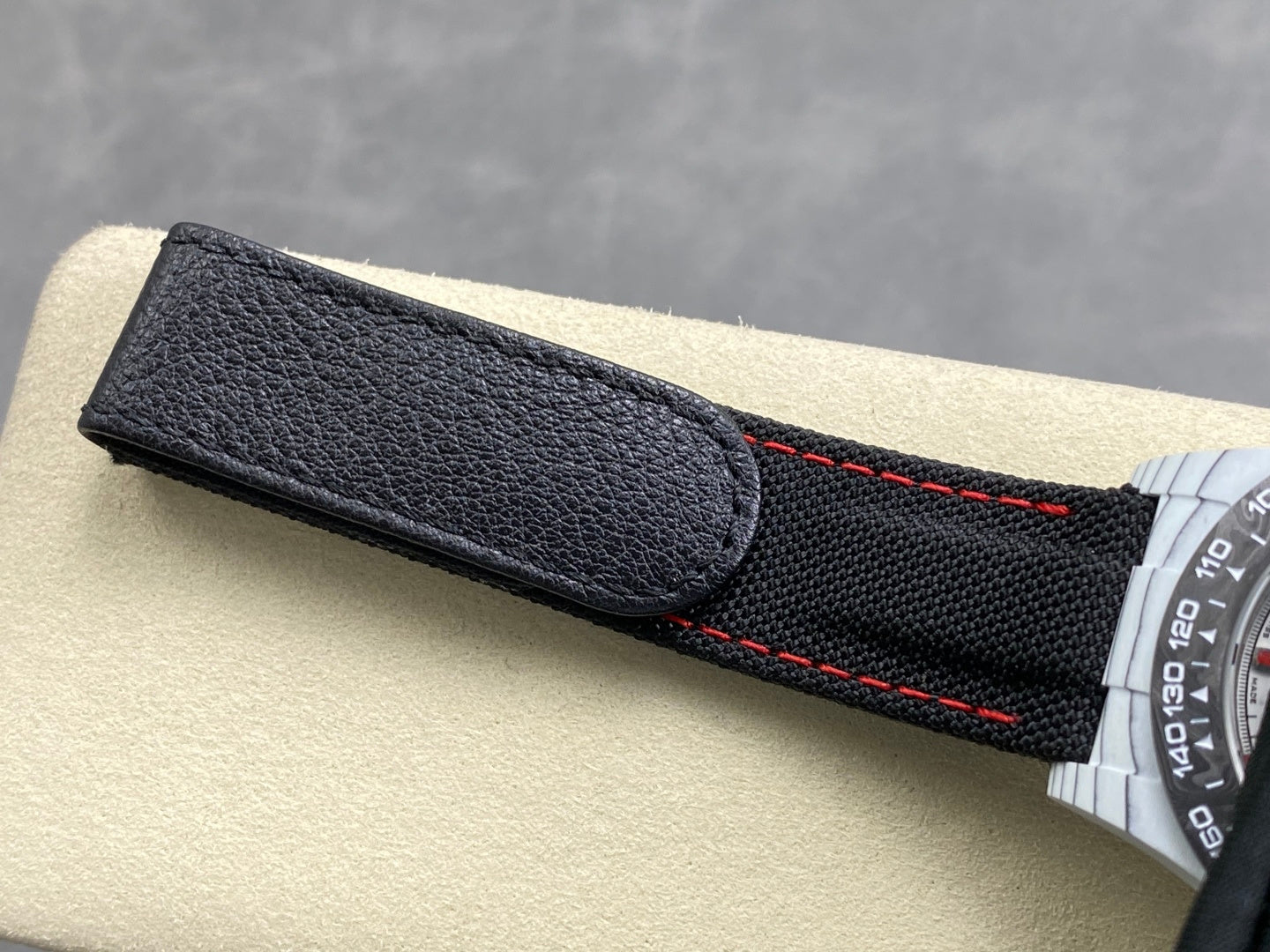 Daytona DIW Ferrari White Carbon SONIC 1:1 Best Edition White Dial on Black Nylon Strap SA4130