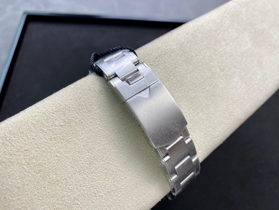 Heritage Black Bay Red Bezel ZF 1:1 Best Edition on SS Bracelet A2824 V5